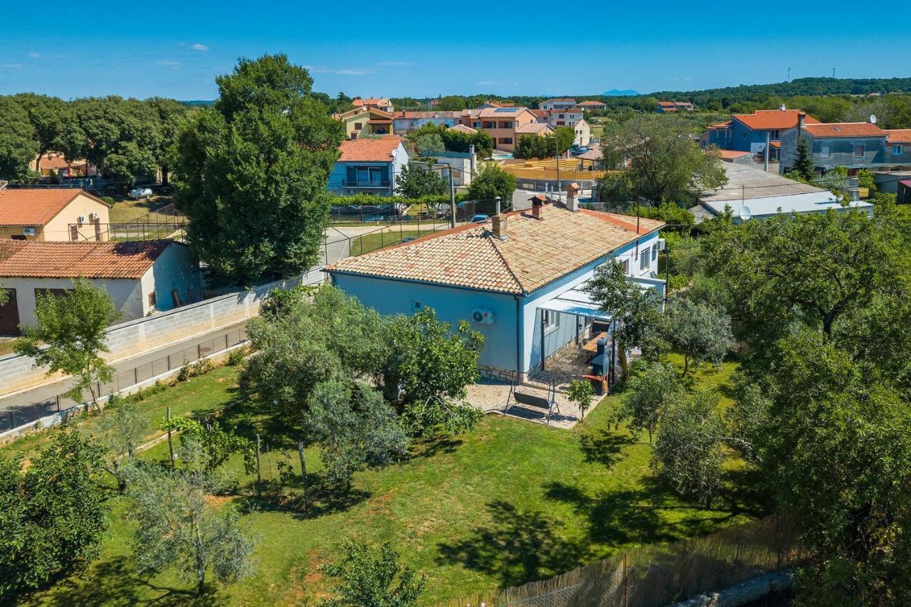 Holiday House Chill Out Loborika Marčana المظهر الخارجي الصورة