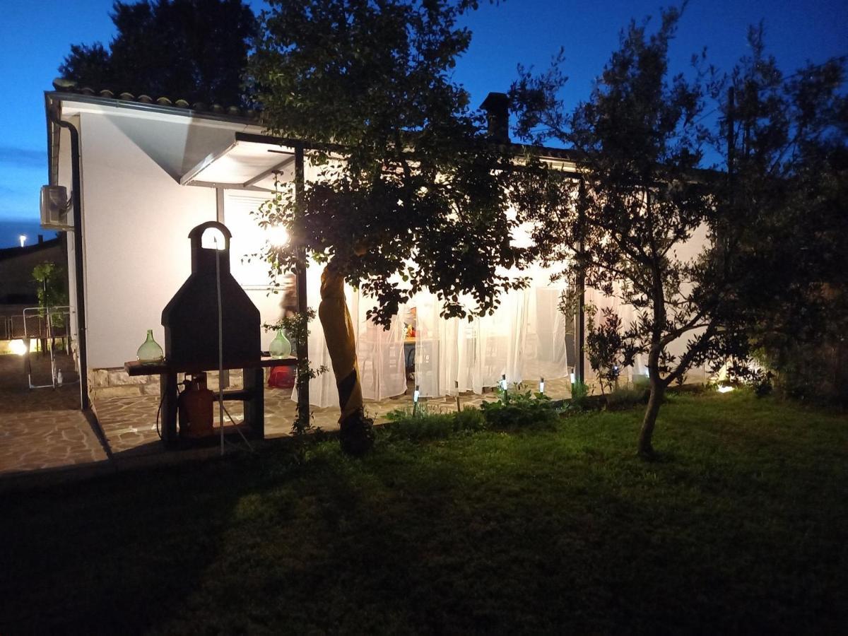 Holiday House Chill Out Loborika Marčana المظهر الخارجي الصورة
