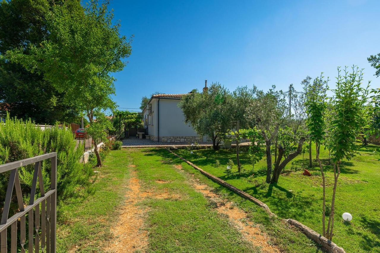 Holiday House Chill Out Loborika Marčana المظهر الخارجي الصورة