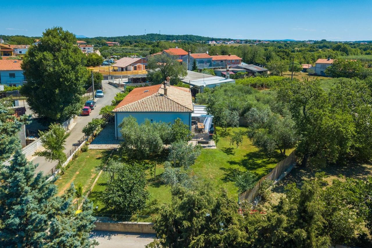 Holiday House Chill Out Loborika Marčana المظهر الخارجي الصورة